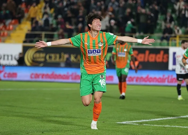 SON DAKİKA: Trendyol Süper Lig’de gol krallığı alev aldı! Zirvede sürpriz isim var...