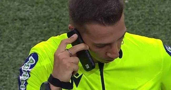 Porto-Arouca maçında VAR bozuldu, kararı telefonla verdi