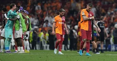 SON DAKİKA HABERLERİ: Galatasaray taraftarından yönetime büyük tepki! Tam 5 yıldız ayrıldı, yerleri dolmadı