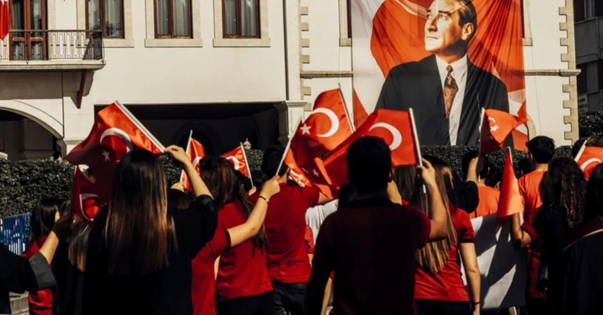 ataturk un kisa okul donemi ve
