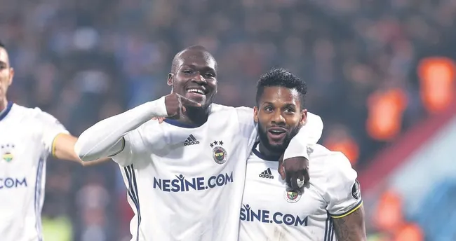 Perdeyi Lens kapattı