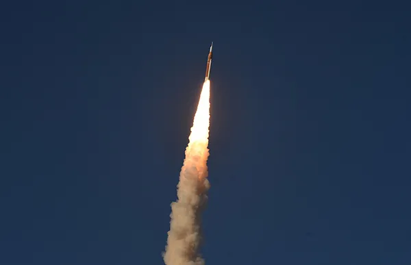 nasa-54-yil-sonra-aya-insanli-gorev-baslatti-artemis-ii-firlatildi-1775112266662.jpg