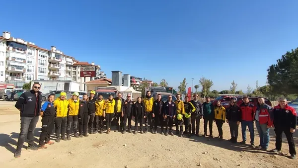 yangin-buyumesin-diye-sabaha-kadar-mucadele-ettiler-1730304329459.jpg