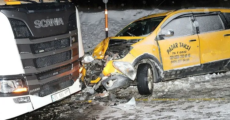 Kars’ta kar yağışı kazaya neden oldu: 1 ölü, 3 yaralı