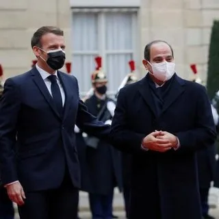 Fransa, Sisi'ye verilen 'onur nişanı'nı herkesten gizledi