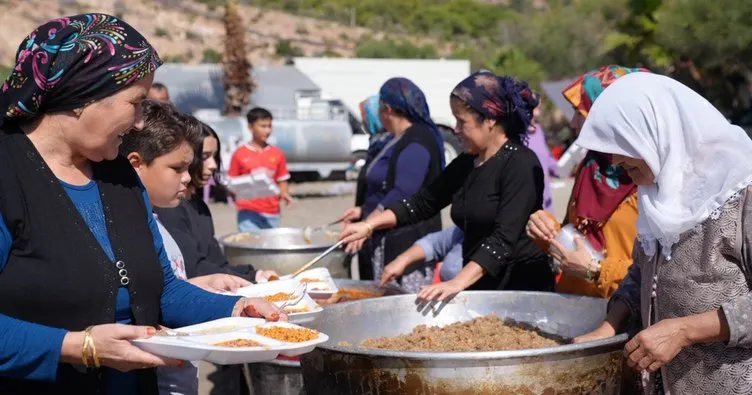 Seydikemer’de şükür yemeği geleneği yaşatılıyor