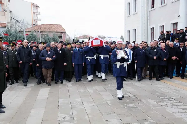 yozgat-sehidini-dualarla-ugradi-1674655984711.jpg