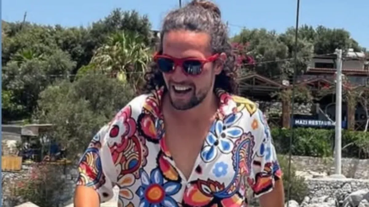 Yolun karşısına geçmeye çalışıyordu: Otomobilin çaptığı Emirhan yaşamını yitirdi Yolun karşısına geçmeye çalışıyordu: Otomobilin çaptığı Emirhan yaşamını yitirdi