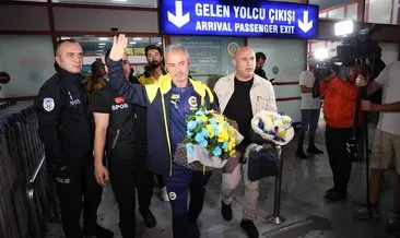 Fenerbahçe kafilesi, Adana’da coşkuyla karşılandı