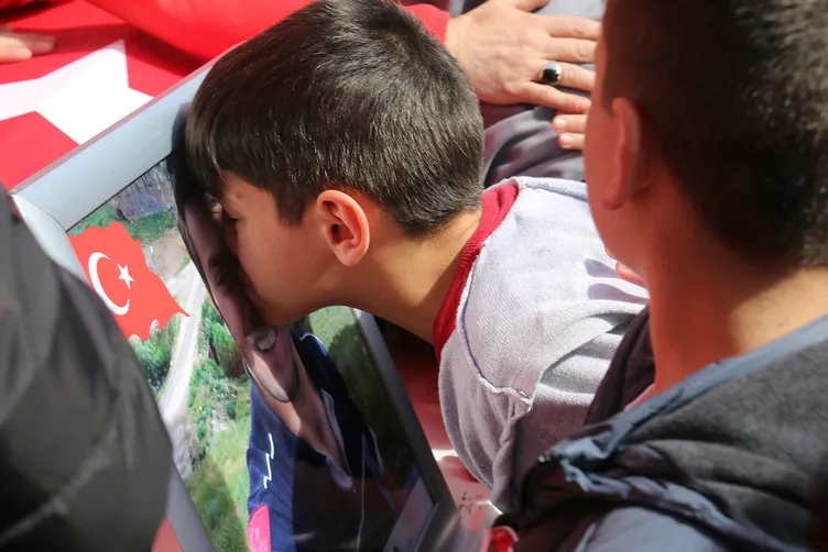 UMKE Paramedik sağlık personeli şehit Burak Tatar son yolculuğuna uğurlandı