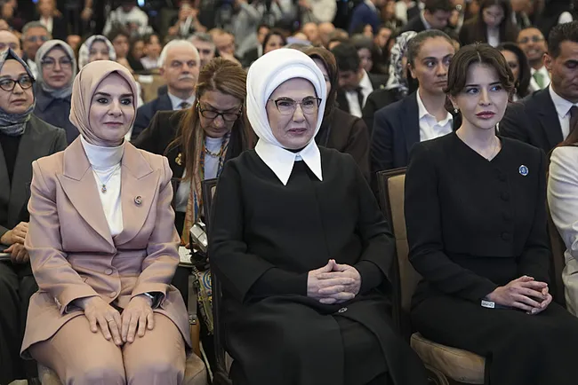 bakan-goktas-dijital-ortamda-guvenligi-saglamak-kuresel-bir-sorumluluktur-1776786376143.jpeg Bakan Göktaş: “Dijital ortamda güvenliği sağlamak küresel bir sorumluluktur”
