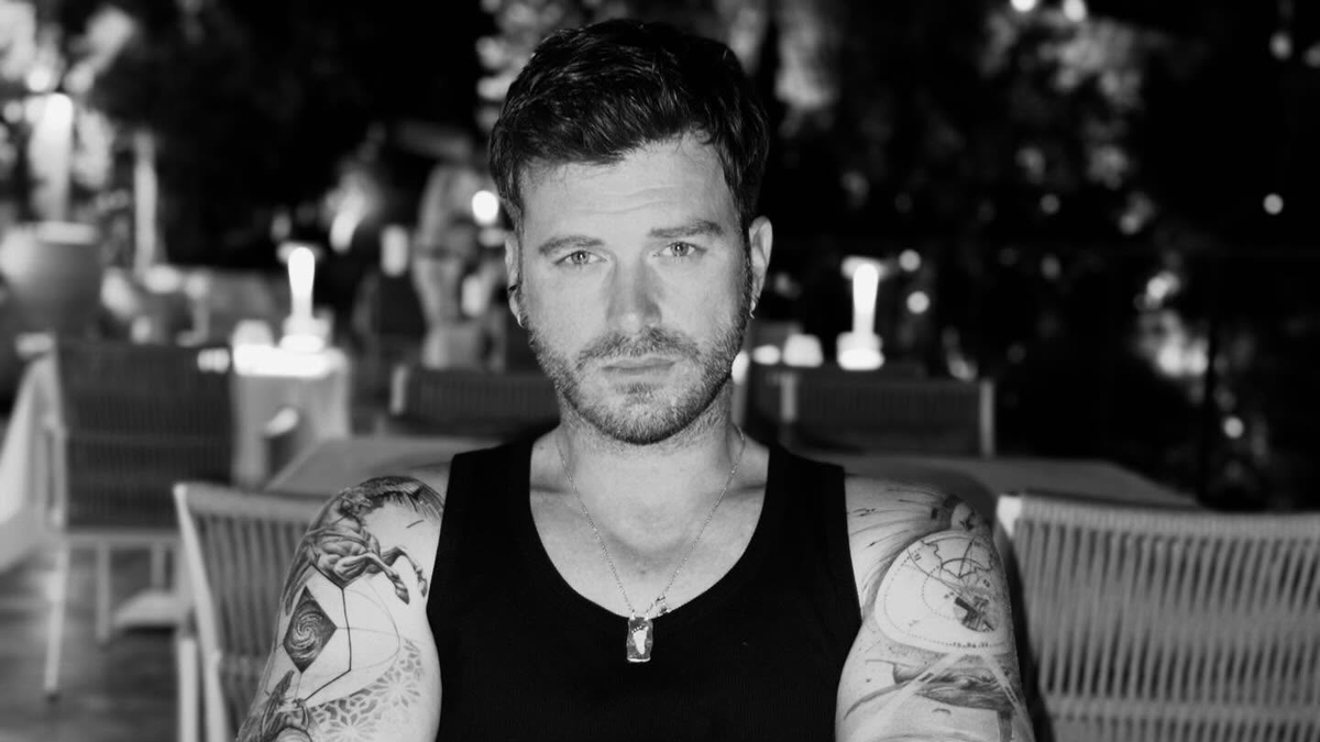 Kıvanç Tatlıtuğ’un abisi görenleri şaşırttı!