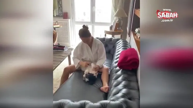 Hülya Avşar, evinden bornozlu videosunu paylaştı | Video