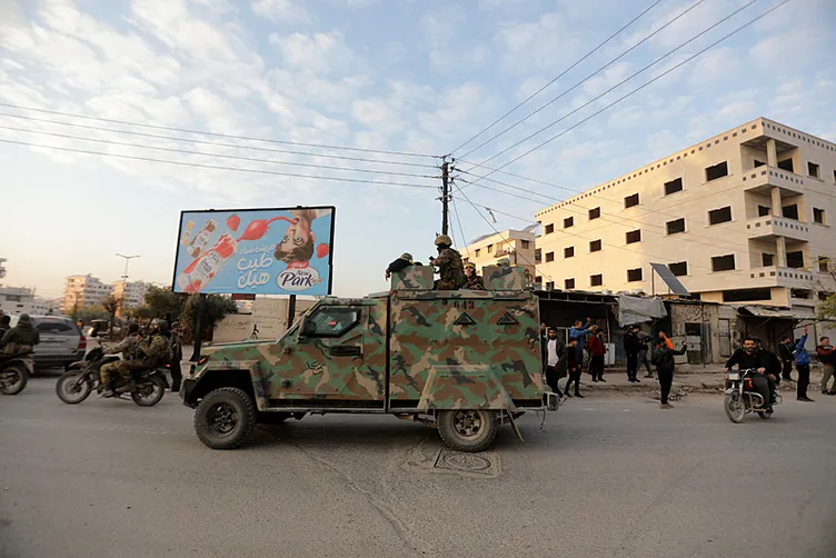 Suriye’de sıcak anlar: Yeni zafer ilan edildi! Gözler artık Humus’ta: Sıradaki hedefe sayılı saatler kaldı…