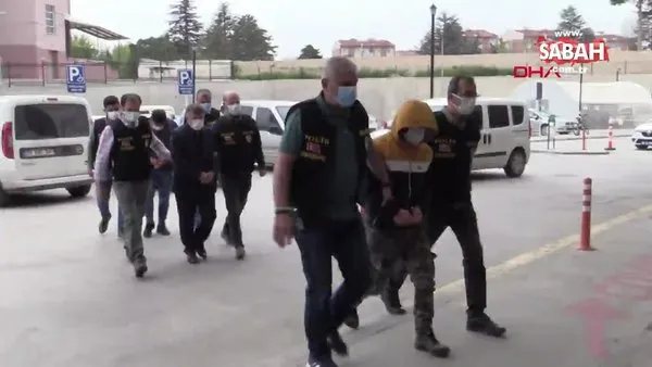 Eskişehir'de fuhuş operasyonu! 8 kadına zorla fuhuş yaptıran 3 şüpheli kamerada