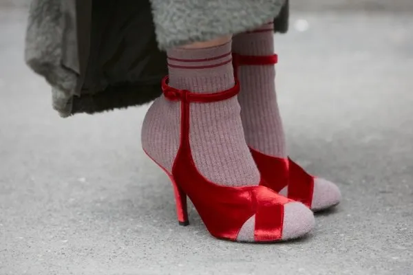 Son dönemin en moda aksesuarı çoraplar oldu!
