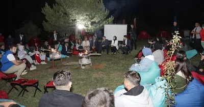 Kütahya Valisi Musa Işın, Dumlupınar’da kurulan Zafer Kampı’nda gençlerle bir araya geldi #kutahya