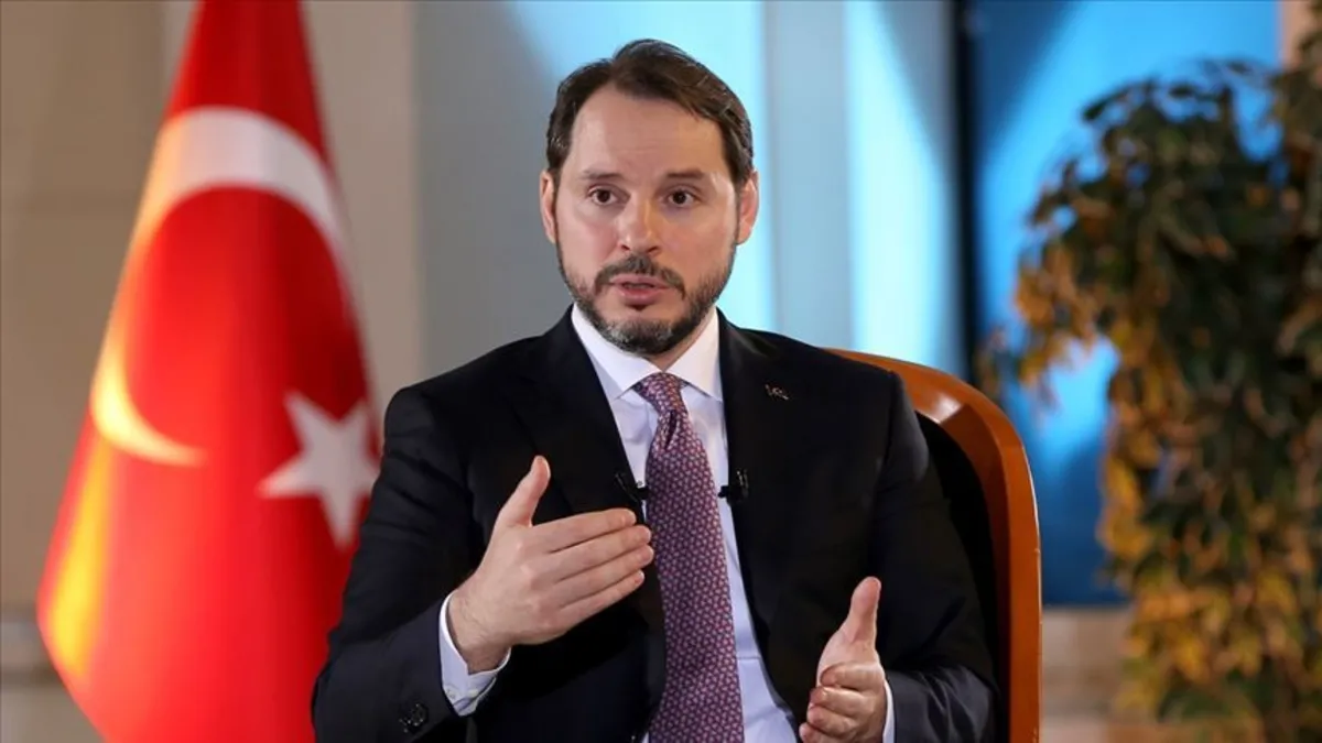 Akkuyu Nükleer Güç Santrali'nde reaktör basınç kabına yakıt demetleri yerleştiriliyor.