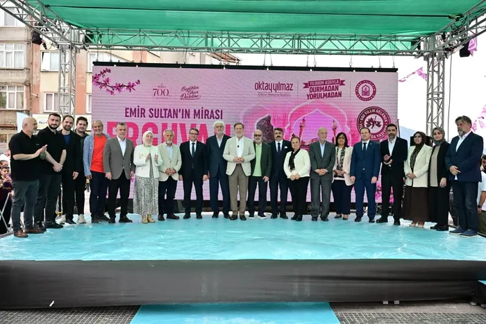 yildirimda-uc-gun-suren-erguvan-bayrami-manevi-degerleri-vatandaslarla-bulusturdu-1778746375311.jpeg