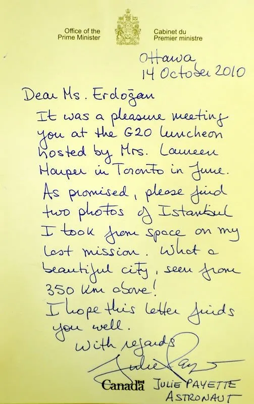 Uzaydan Emine Erdoğan'a mesaj...