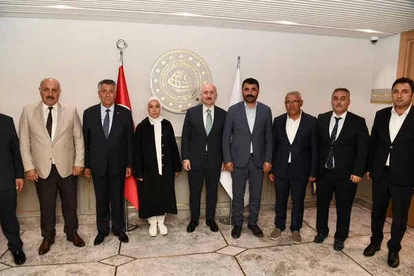malatya-heyetinden-cumhurbaskani-erdogana-ziyaret-1659985855725.jpeg