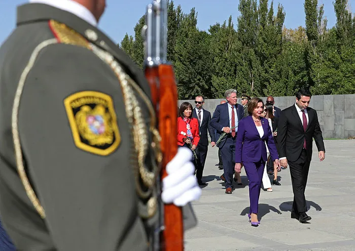 cin-ve-tayvani-karistiran-nancy-pelosi-simdi-de-ermenistanda-turkiye-ve-azerbaycana-skandal-suclama-1663500662554.jpg