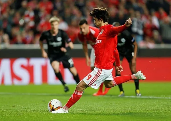 Joao Felix, Benfica - Frankfurt Avrupa Ligi maçında tarih yazdı!
