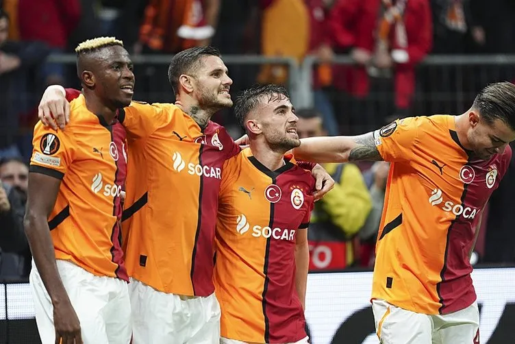 GALATASARAY TOTTENHAM YAZAR YORUMLARI | Futbol eziyeti yaşattı! Okan Buruk’a eleştiri: Niye çıkaramıyorsun?