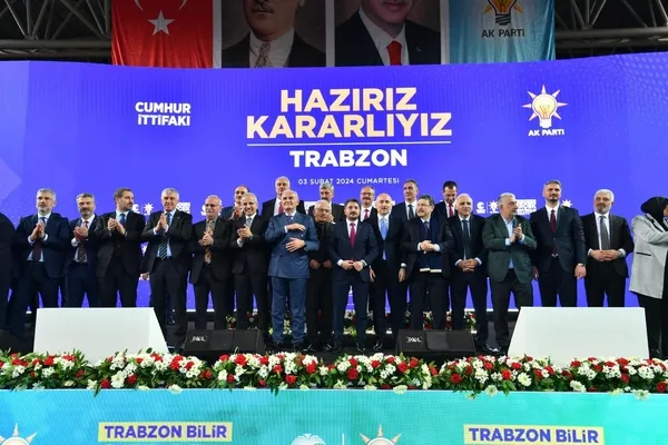 trabzonda-ak-partinin-18-ilce-belediye-baskan-adaylari-tanitildi-1706969730775.jpg