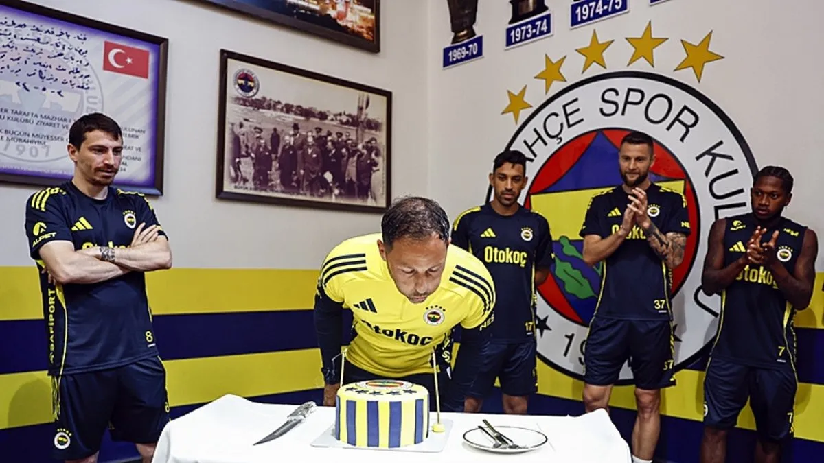 Fenerbahçe'de Tedesco'nun doğum günü kutlandı!
