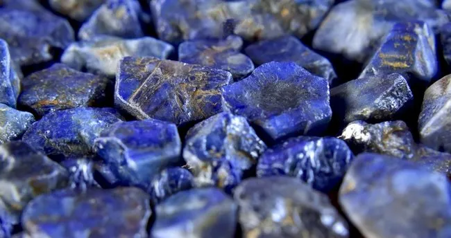 Lapis Taşının Faydaları Nelerdir? Lapis Taşı Özellikleri Nelerdir, Ne İşe Yarar?
