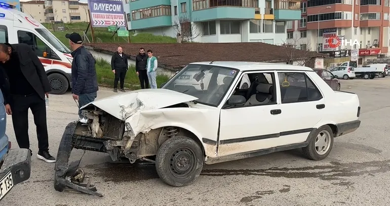 Kamyonetle otomobil çarpıştı: 1 yaralı