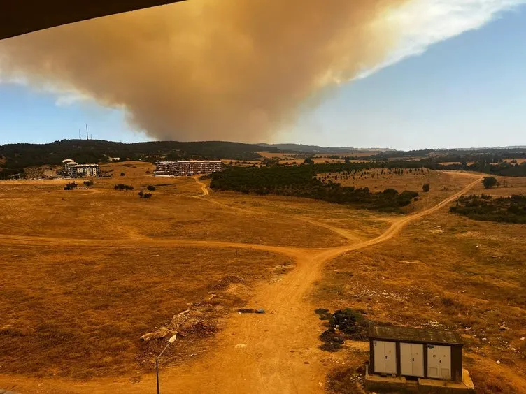 SON DAKİKA | Çanakkale’de orman yangını: Alevlerle topyekün mücadele! 9 köy tahliye edildi