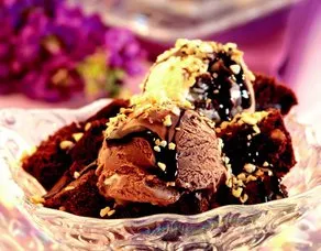 Dondurmalı Çikolatalı Brownie Tarifi