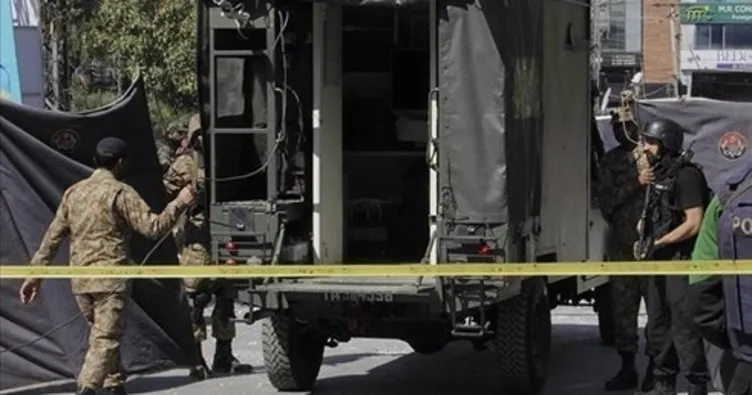 Pakistan’da pazar yerinde patlama