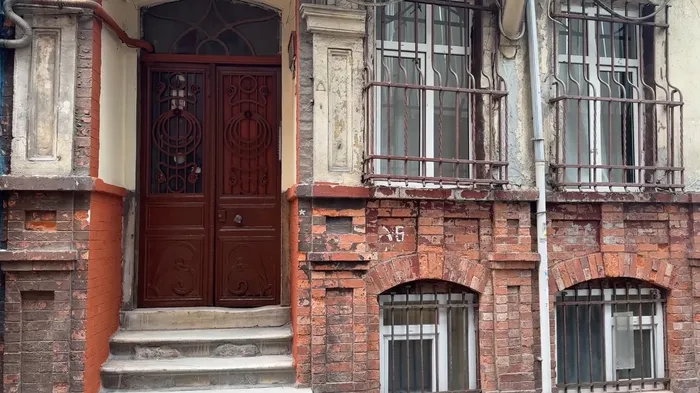 istanbul-beyoglunda-ingiliz-john-paul-misafir-kaldigi-evde-olu-bulundu-1768975389066.jpg