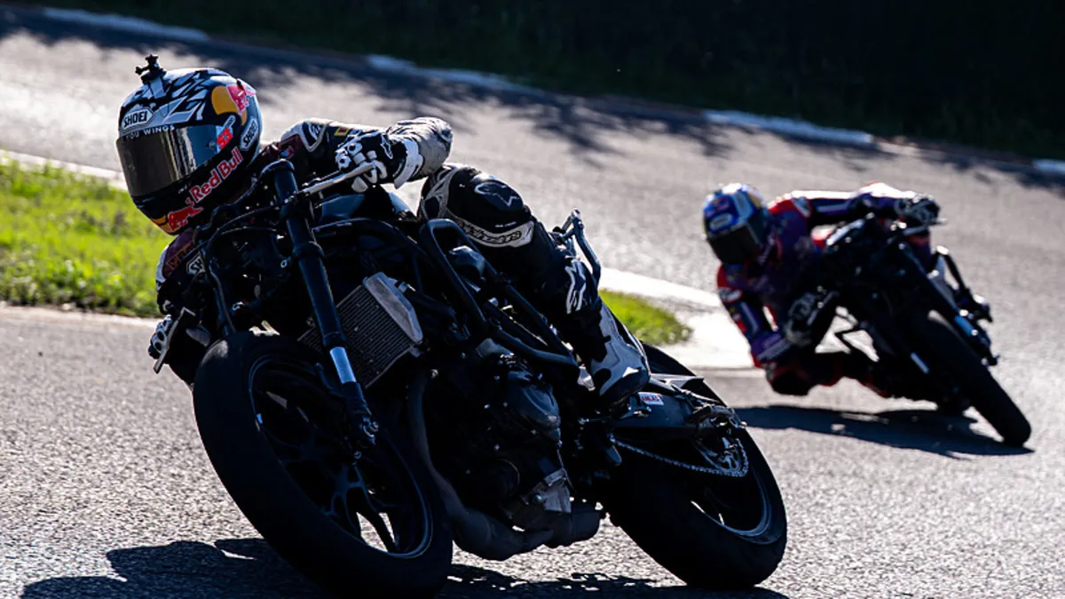 Deniz Öncü, Dünya Moto2 Şampiyonası’nın İngiltere ayağında 8. oldu Deniz Öncü, Dünya Moto2 Şampiyonası’nın İngiltere ayağında 8. oldu