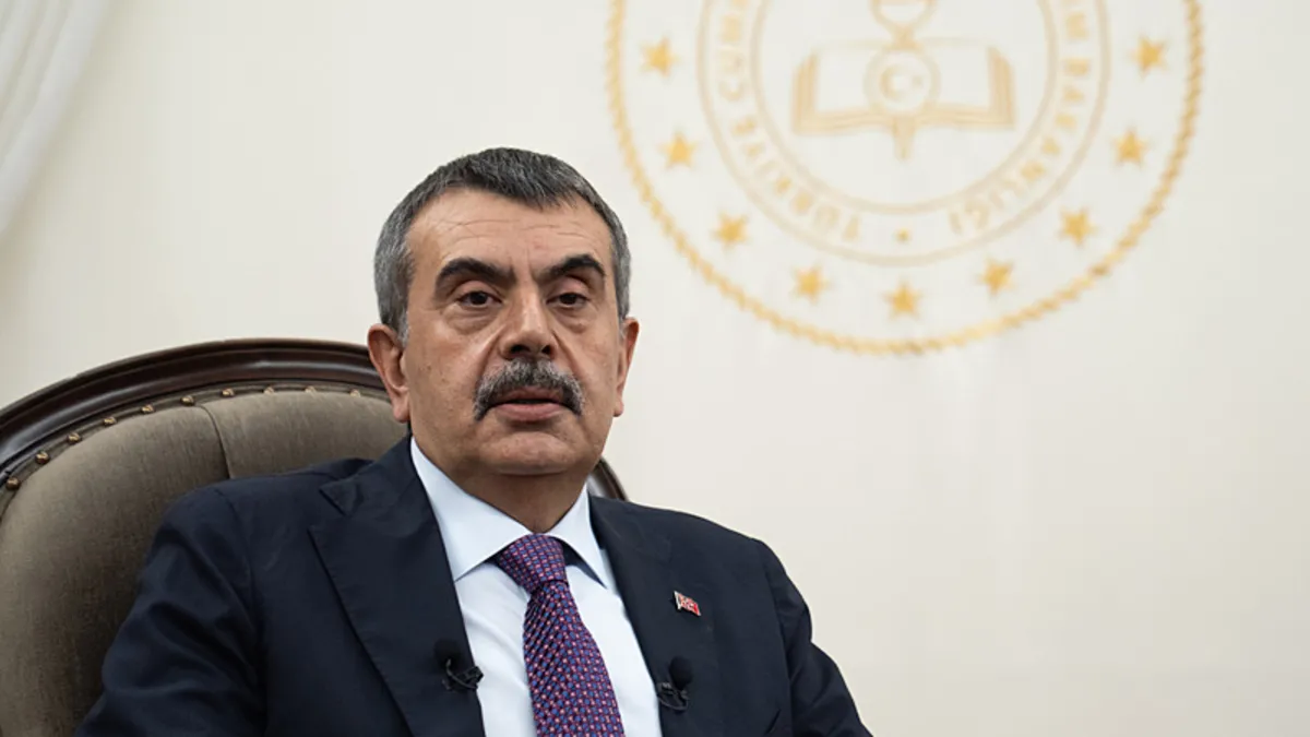 Bakan Tekin’den 15 Temmuz mesajı: Milletimizin cesareti, tarihimizin unutulmayacak sayfalarında ebedi yerini almıştır Bakan Tekin’den 15 Temmuz mesajı: Milletimizin cesareti, tarihimizin unutulmayacak sayfalarında ebedi yerini almıştır