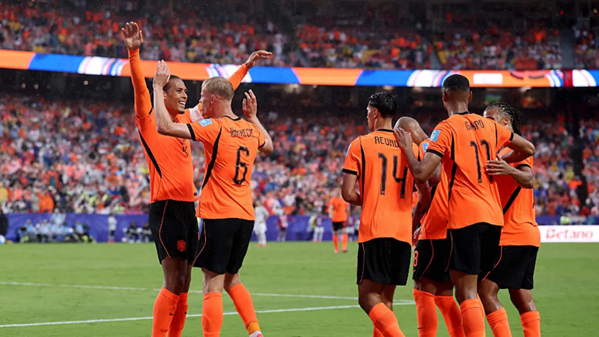 Hollanda, Tunus’u rahat geçti! Gruptan çıktı Hollanda, Tunus’u rahat geçti! Gruptan çıktı