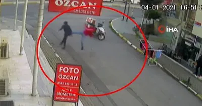 İstanbul’da kuyumcuya sahte altın satan dolandırıcıya motokuryeden uçan tekme | Video