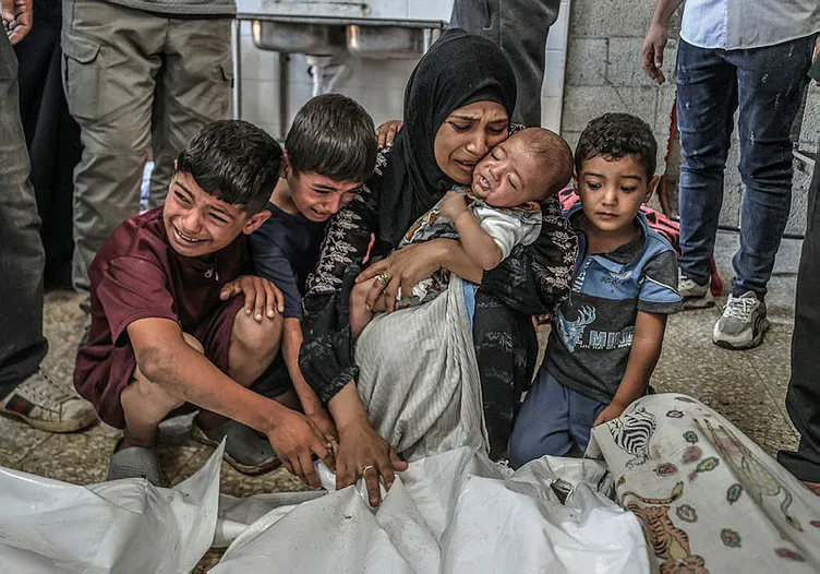 SON DAKİKA: Siyonist İsrail kadın ve çocuk demeden Gazze’de ev ev katliam yapıyor