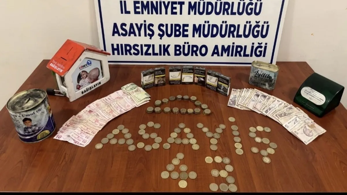 Kütahya’da hırsızlık şüphelisi yakalandı: Üzerinden sadaka kutusu bile çıktı! Kütahya’da hırsızlık şüphelisi yakalandı: Üzerinden sadaka kutusu bile çıktı!