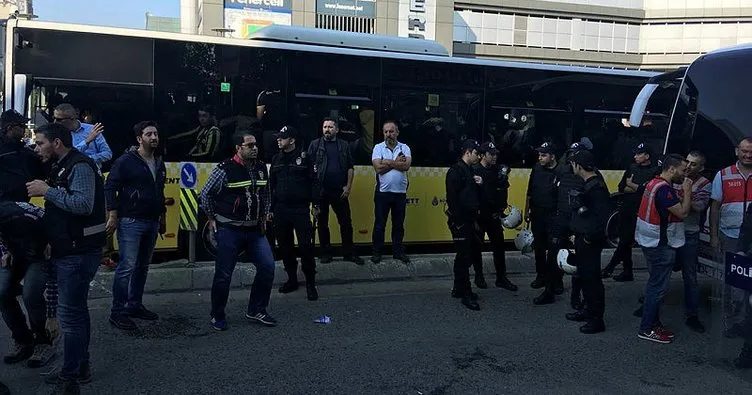 Fenerbahçe taraftarı halk otobüsünün camlarını kırdı