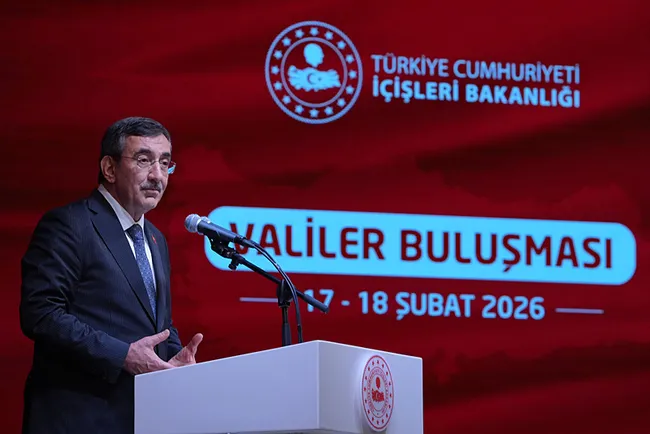 cumhurbaskani-yardimcisi-yilmaz-valiler-bulusmasi-programinda-konustu-1771356256494.jpg Cumhurbaşkanı Yardımcısı Yılmaz'dan siyasi istikrar mesajı