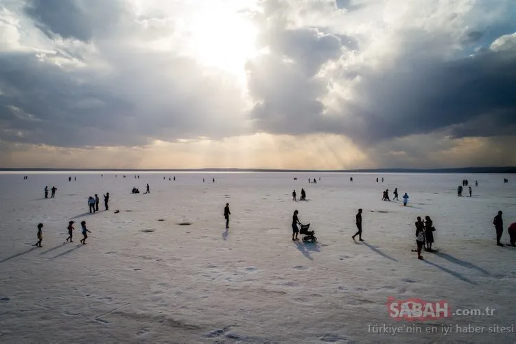 Tuz Gölü’ne ziyaretçi ilgisi
