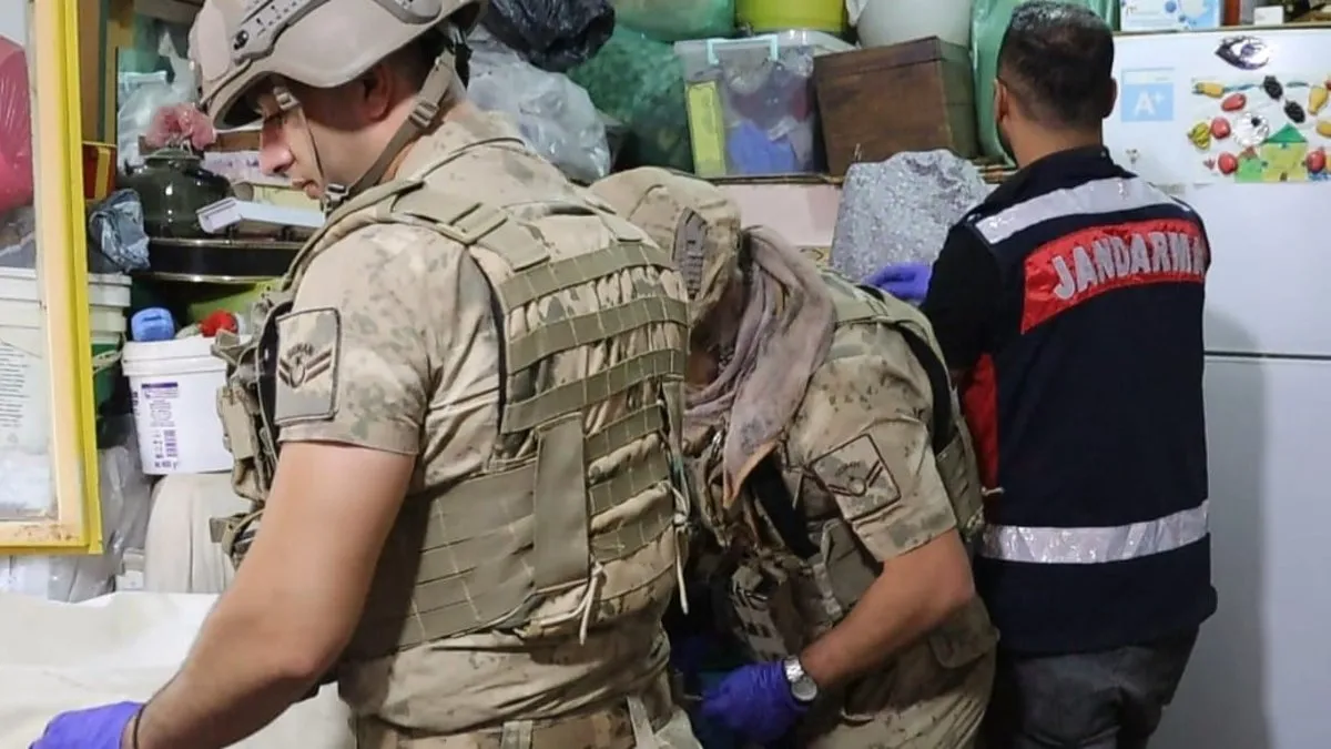 Şanlıurfa'da terör operasyonunda cephanelik ele geçirildi