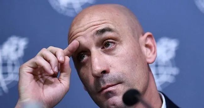 FIFA’dan Luis Rubiales’e 3 yıl men cezası FIFA’dan Luis Rubiales’e 3 yıl men cezası