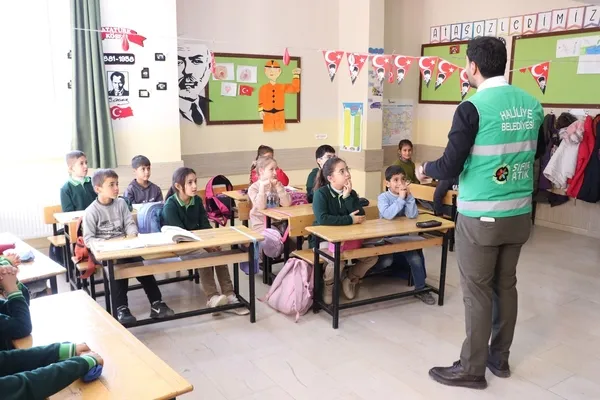 haliliye-belediyesi-ile-6-bin-ogrenci-sifir-atik-sertifikasi-aldi-1732867752421.jpg