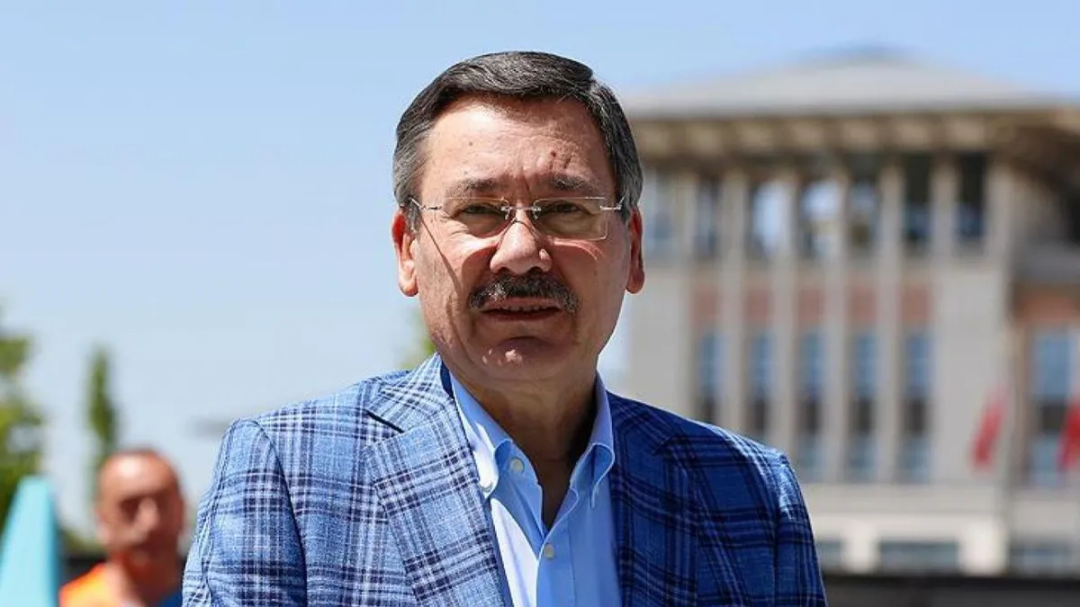Melih Gökçek hakkında yurt dışı para transferi iddialarına soruşturma haber görseli
