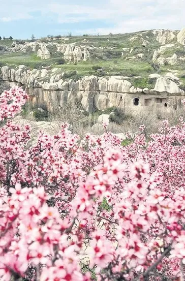 Doğu’da kar Kapadokya’da bahar